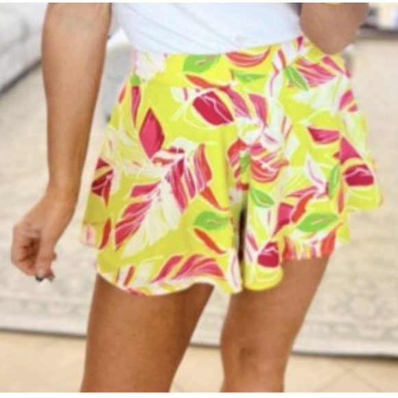 A9 RARE Anthropologie Farm Rio‎ Floral Women's Shorts